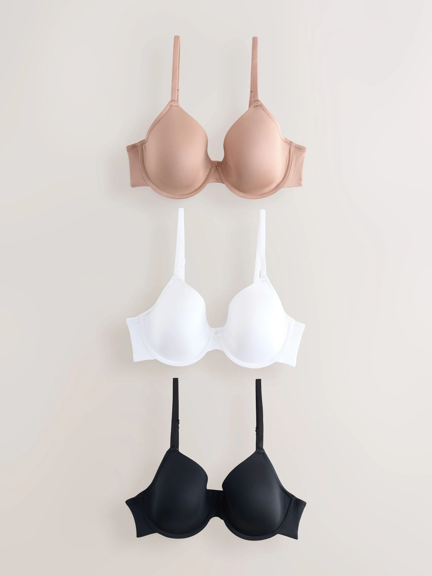 Zwart/wit/praline huidskleur - A-E Ultimate Comfort Smoothing T-Shirt Bras 3 Pack