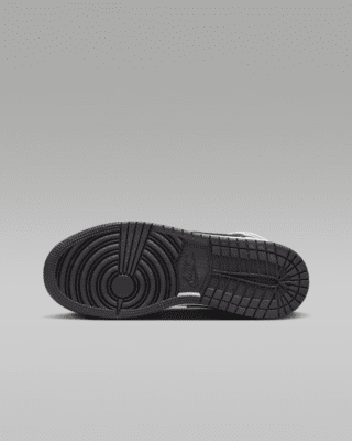 Air Jordan 1 Mid Older Kids' Shoes