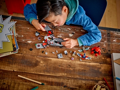 LEGO Captain America vs. Rode Hulk duel (76292)