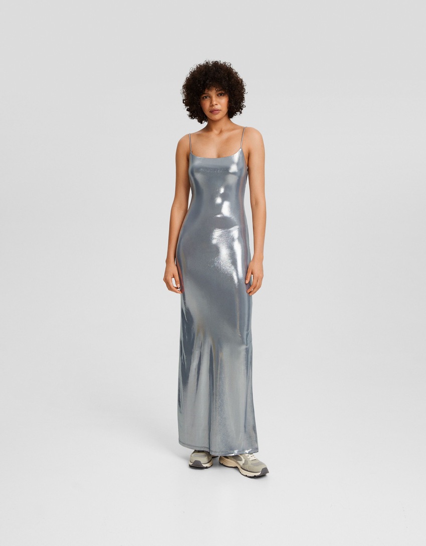 Vestido longo metálico com alças finas
