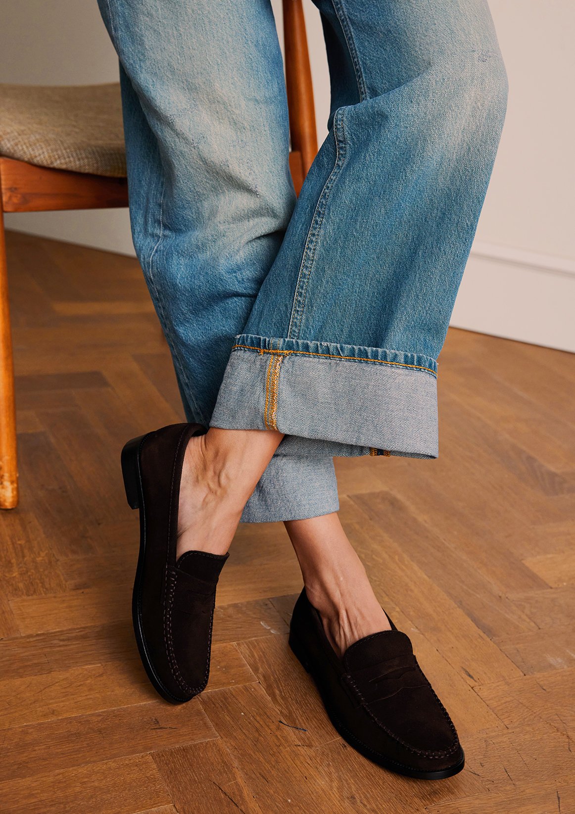 Donkerbruine suède loafers