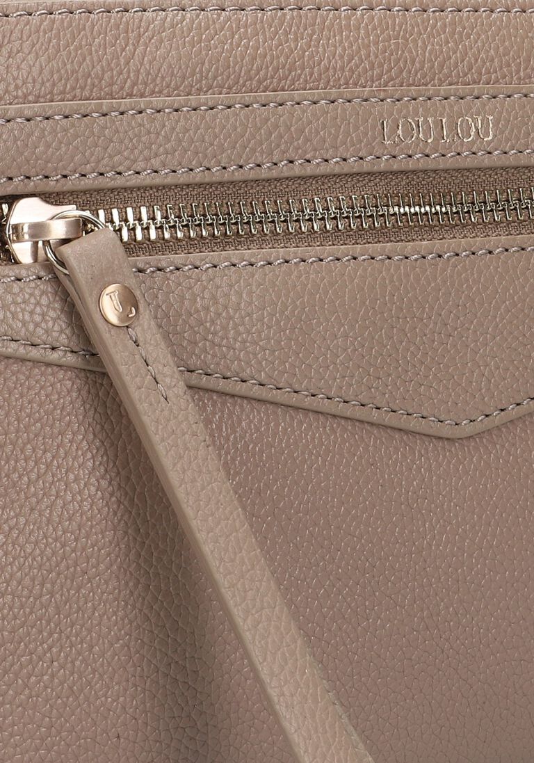 LOULOU ESSENTIELS taupe loulou essentiels schoudertas crossbody royal nappa