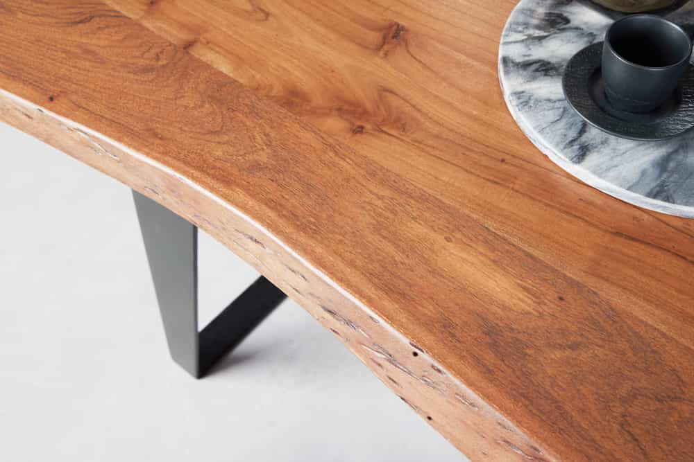 Massivholz Esstisch ORGANIC ARTWORK 180cm Akazie Industrial Design Eisengestell Baumkante
