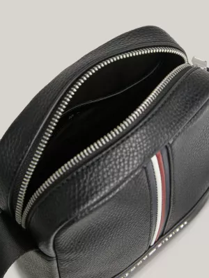Bolsa pequena para repórter com detalhes em fita.