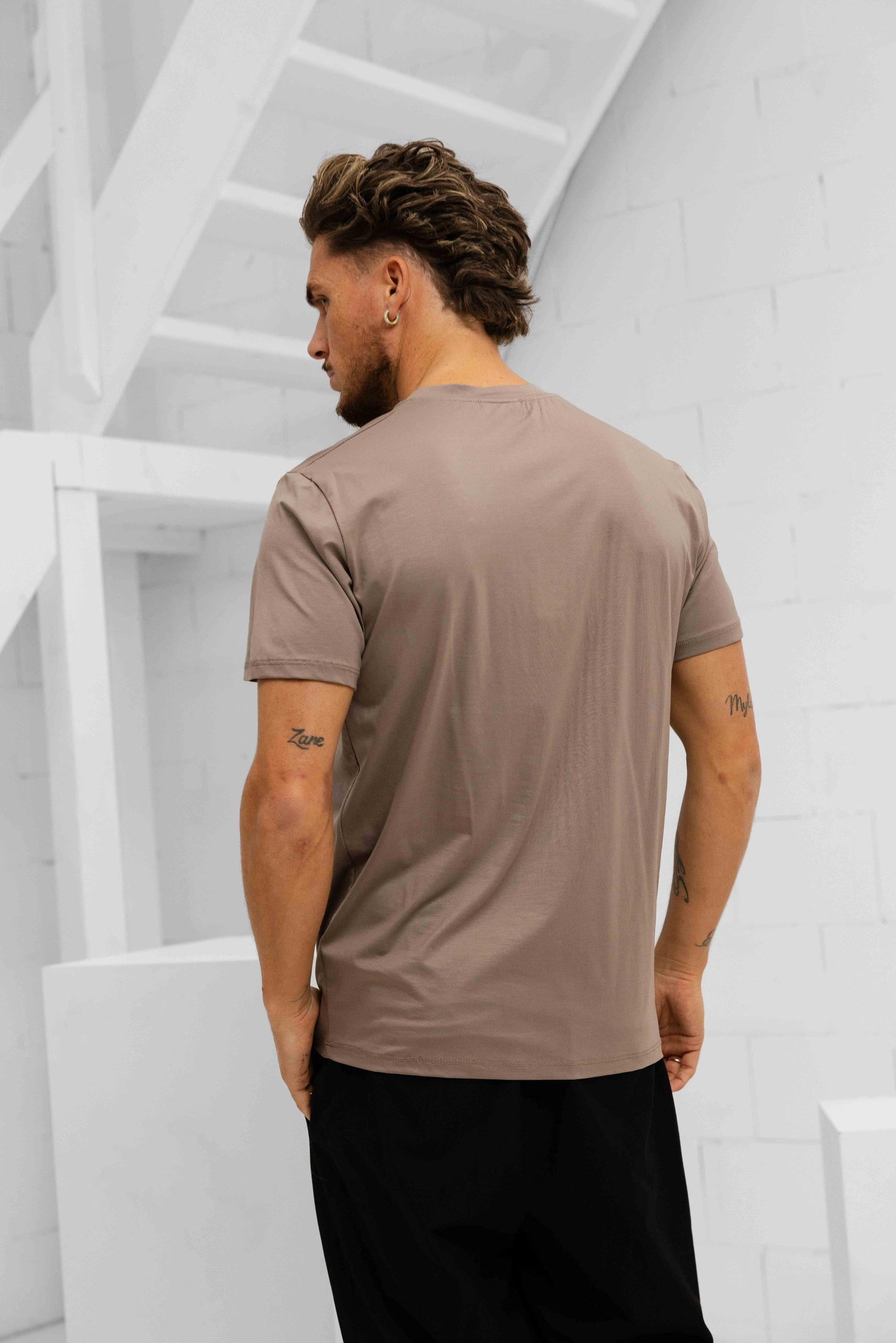 Richesse Essential T-Shirt Heren Lichtbruin