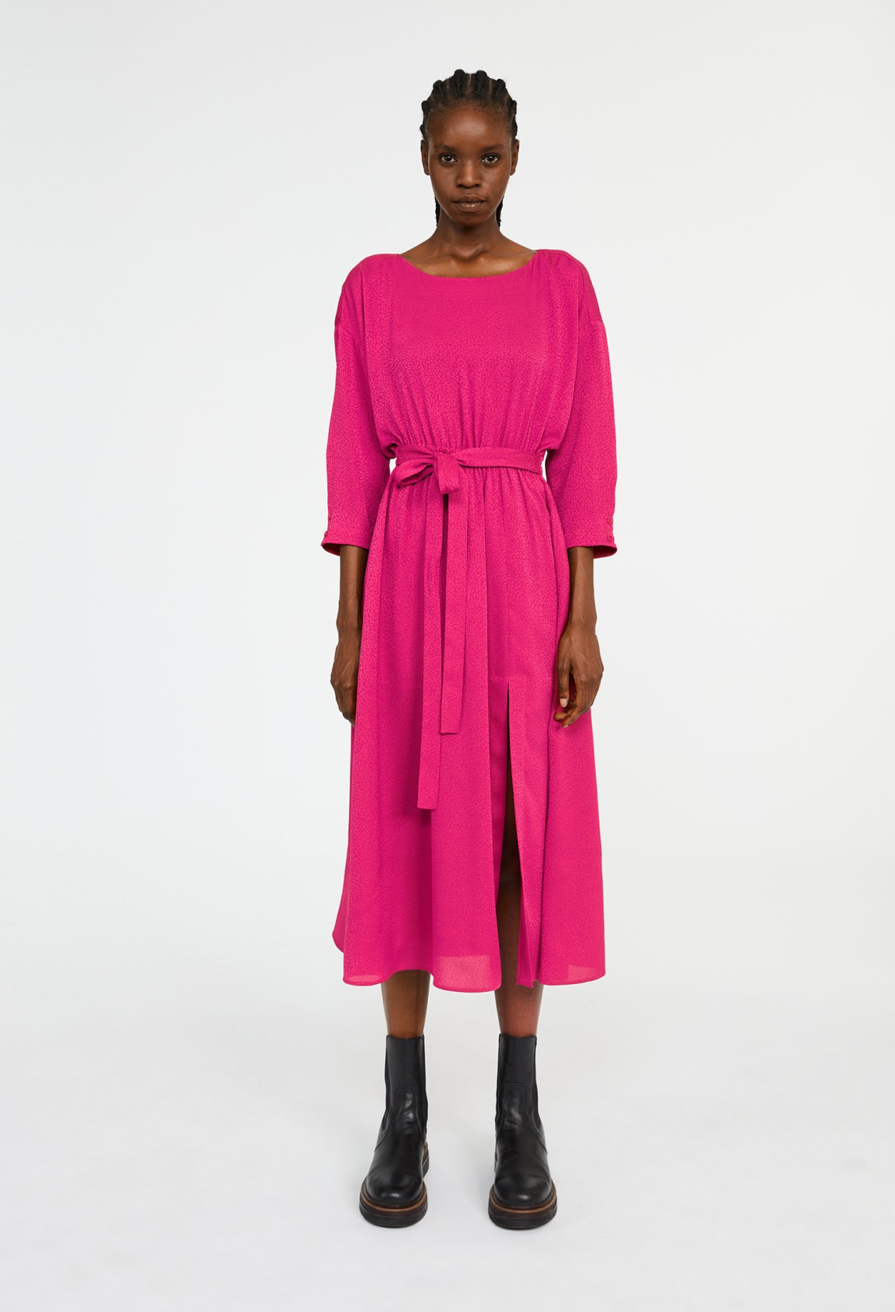 Robe longue ouverte dans le dos