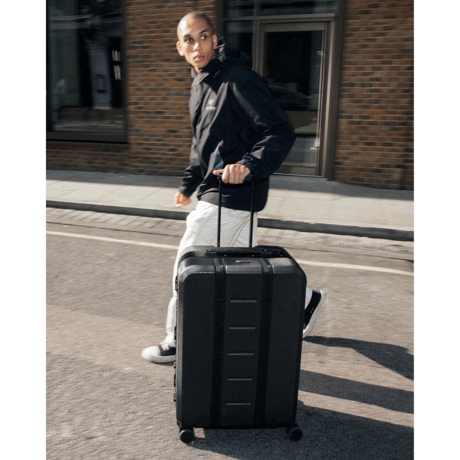 DB Journey Ramverk Pro Check-in Luggage Large black out