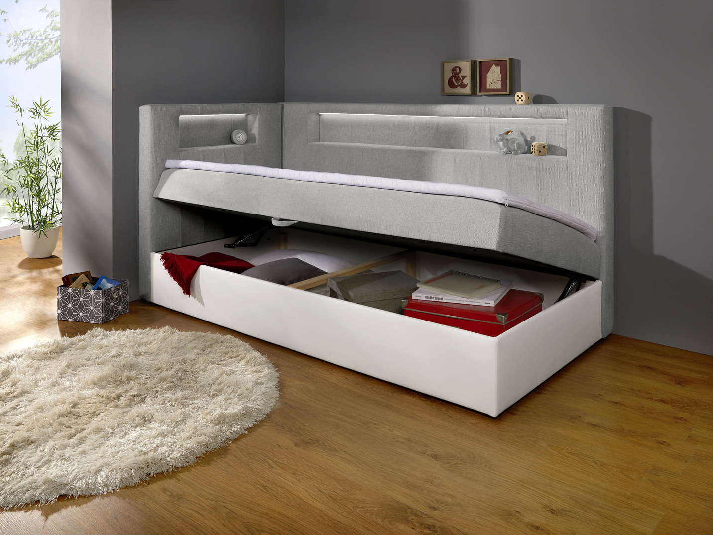 Boxspringbett mit integrierter LED-Beleuchtung