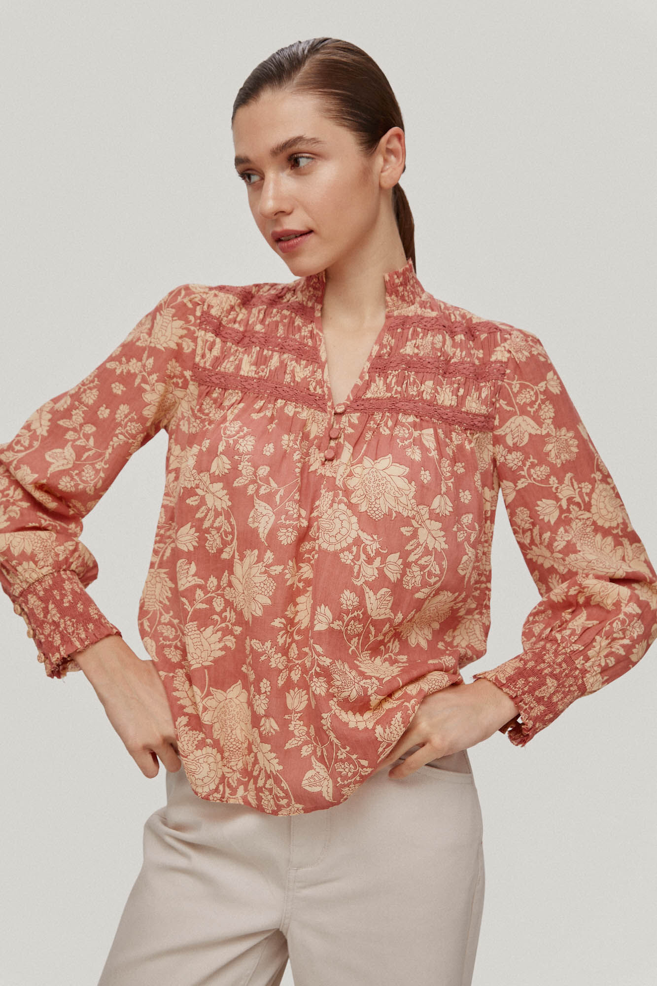 Blusa com detalhe de pechera - Roxa