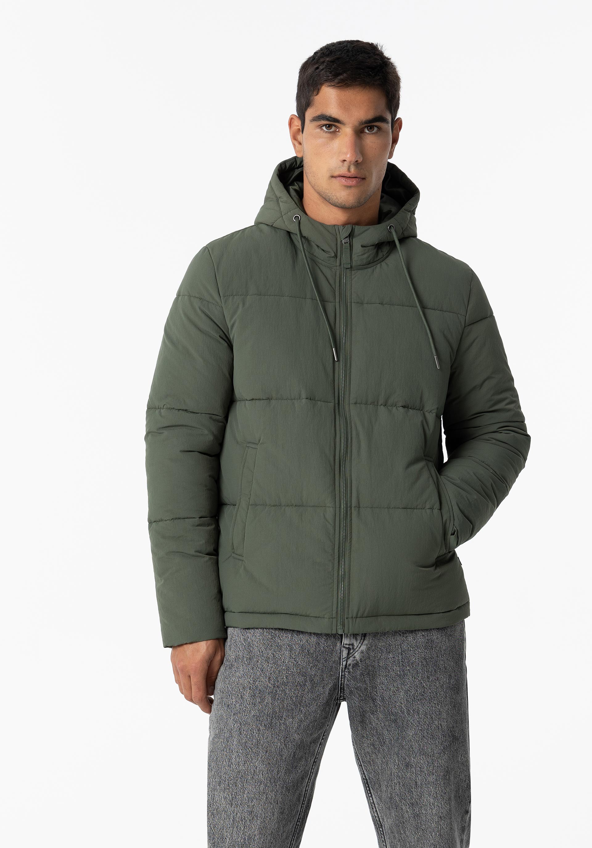 Blusão Acolchoado com Capuz