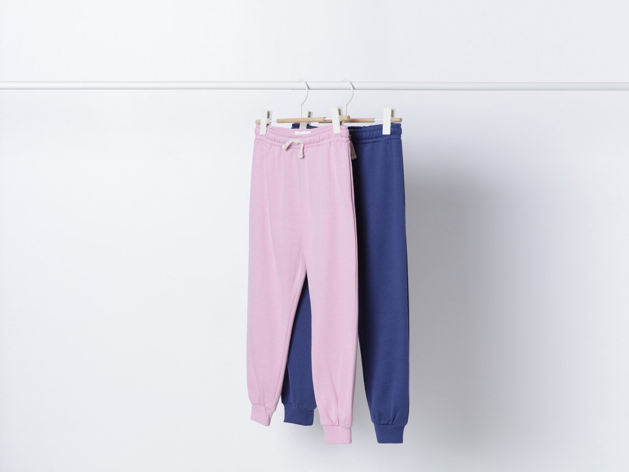 Conjunto com 2 calças de moletom básicas - rosa e lilás