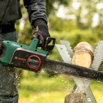 Bosch kettingzaag UniversalChain 35 incl. tweede ketting