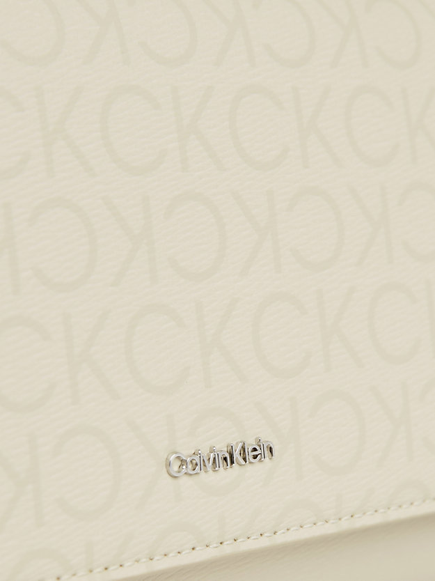 Bolsa de ombro com logotipo