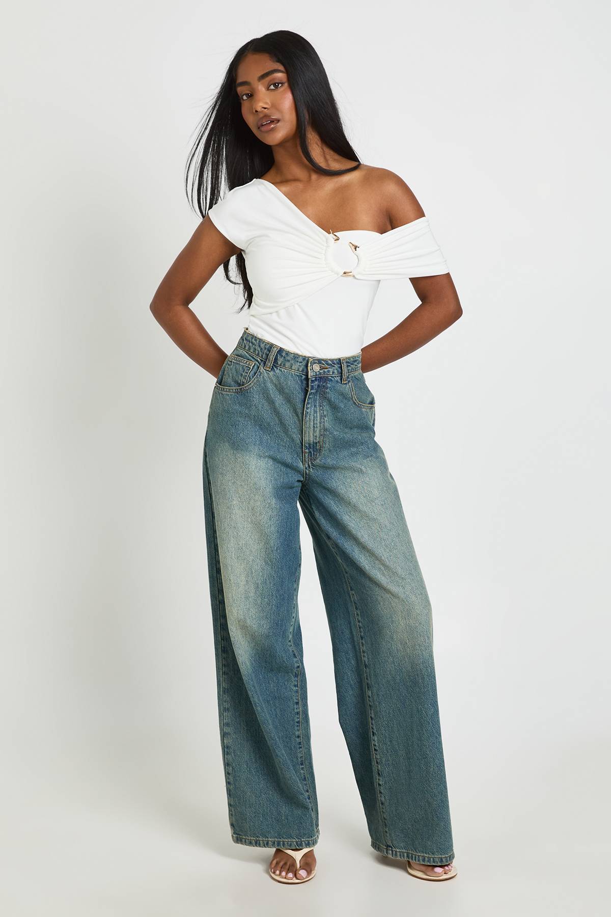 boohoo Body À Double Épaisseur Avec Détail Synthétique Et Tissu Fluide