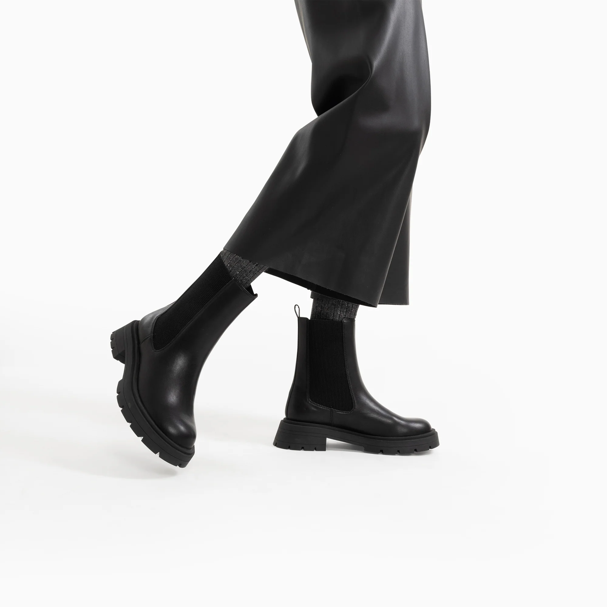 Bottines-Bottines Chelsea Phoebe noires à semelle oversize