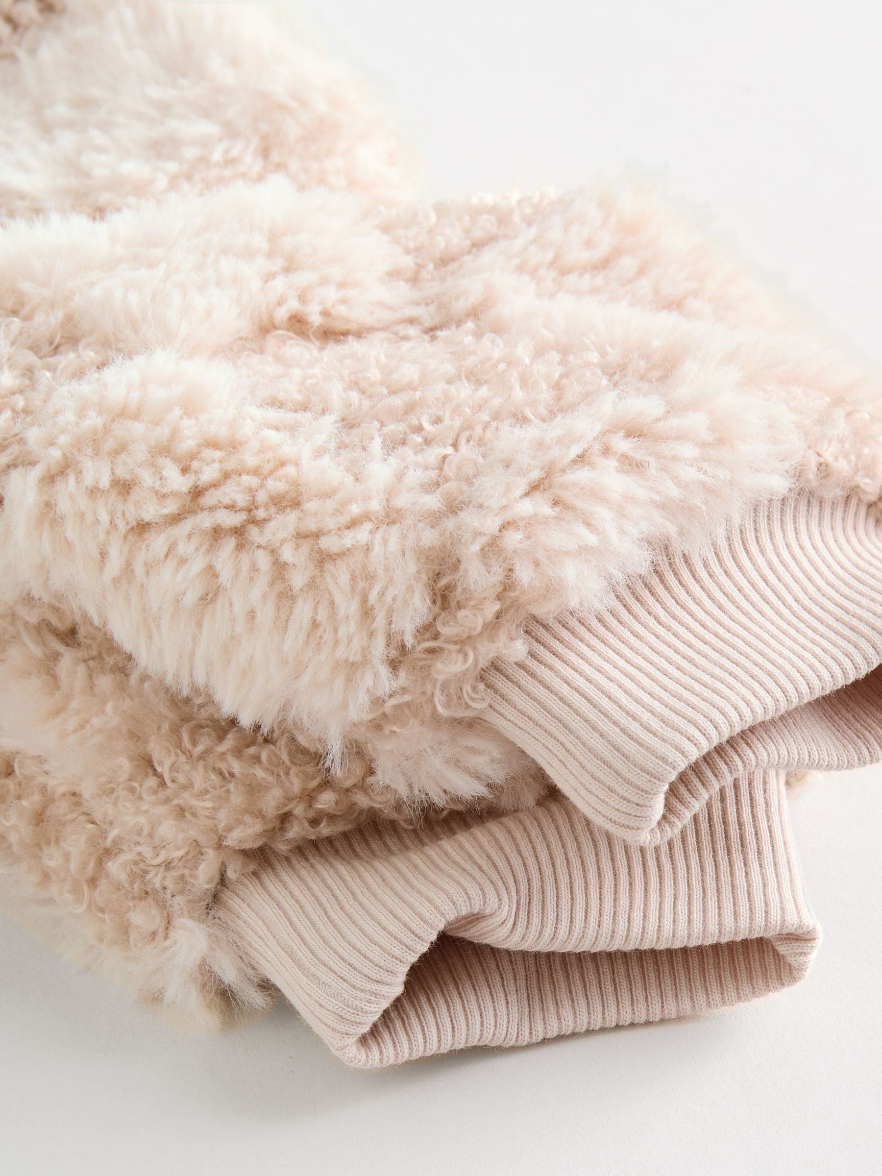 Neutraal met dambordmotief - Set van fleece top en joggingbroek voor baby's (0mnd -2jr)