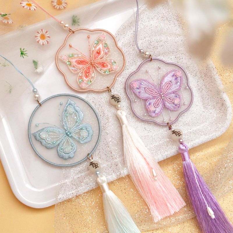 Embroidery Kingdom - DIY borduurpakket met hangende kwastjes (verschillende ontwerpen)