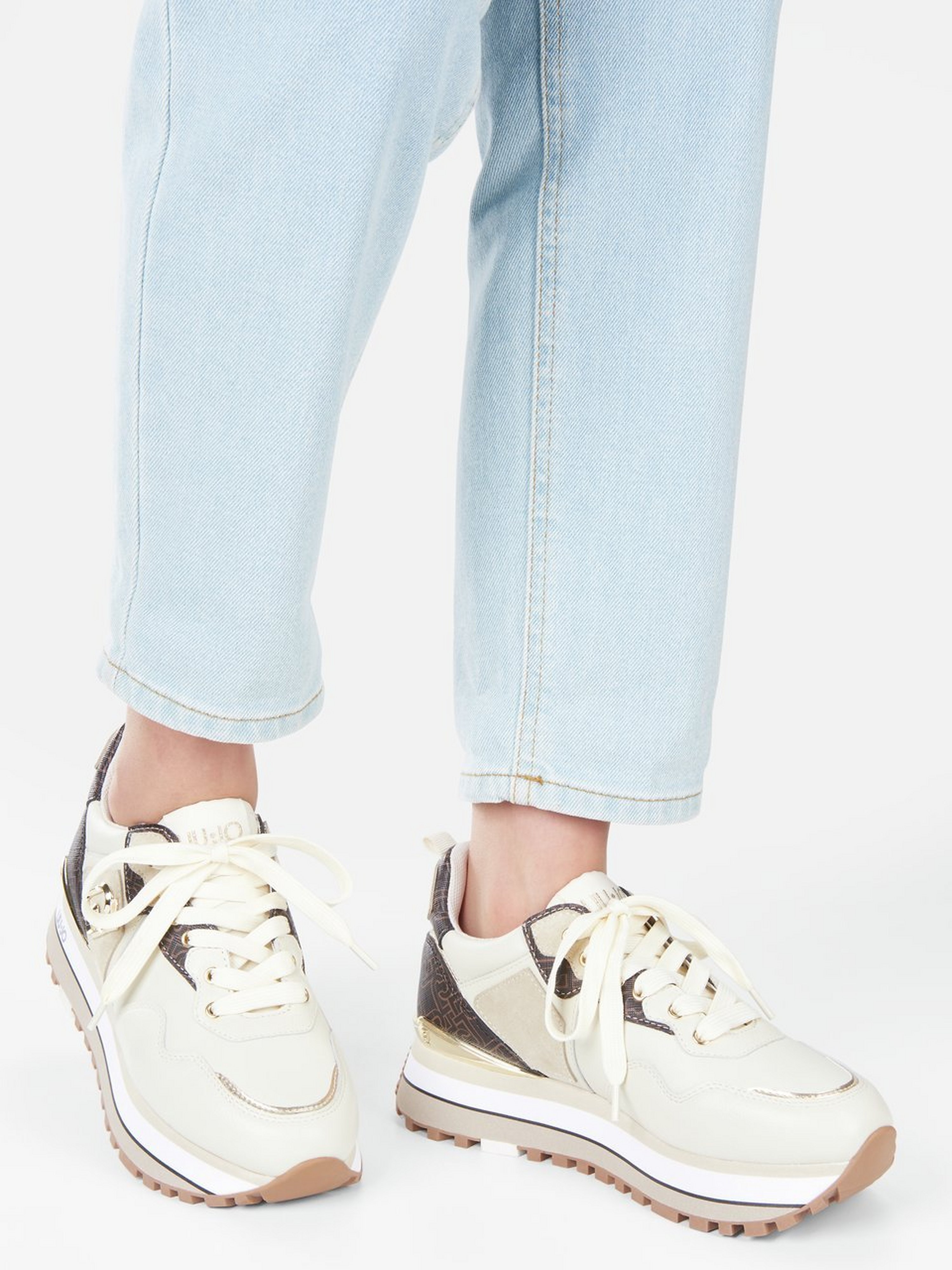 Sneaker