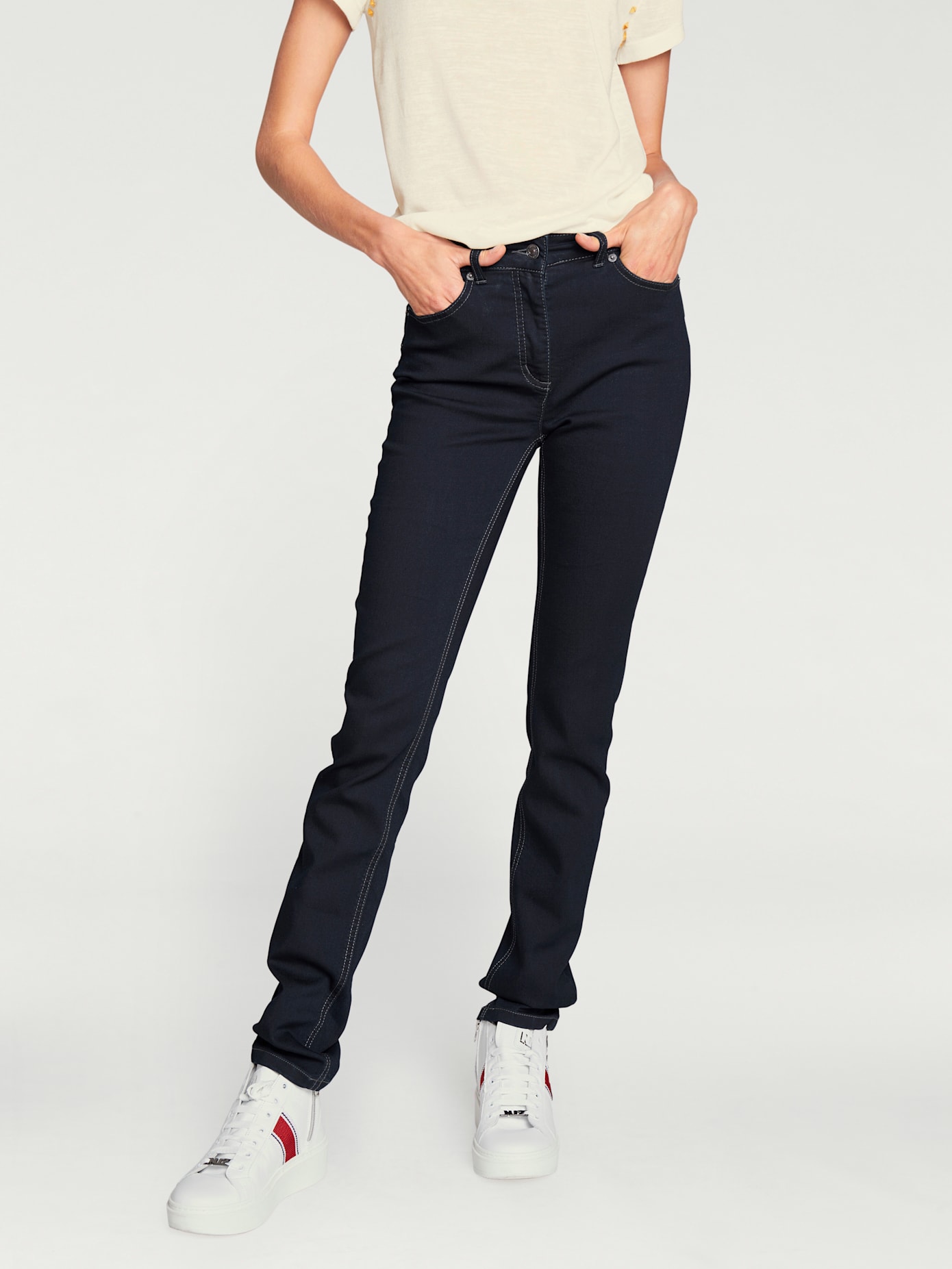 Jeans effet ventre plat coupe skinny tendance