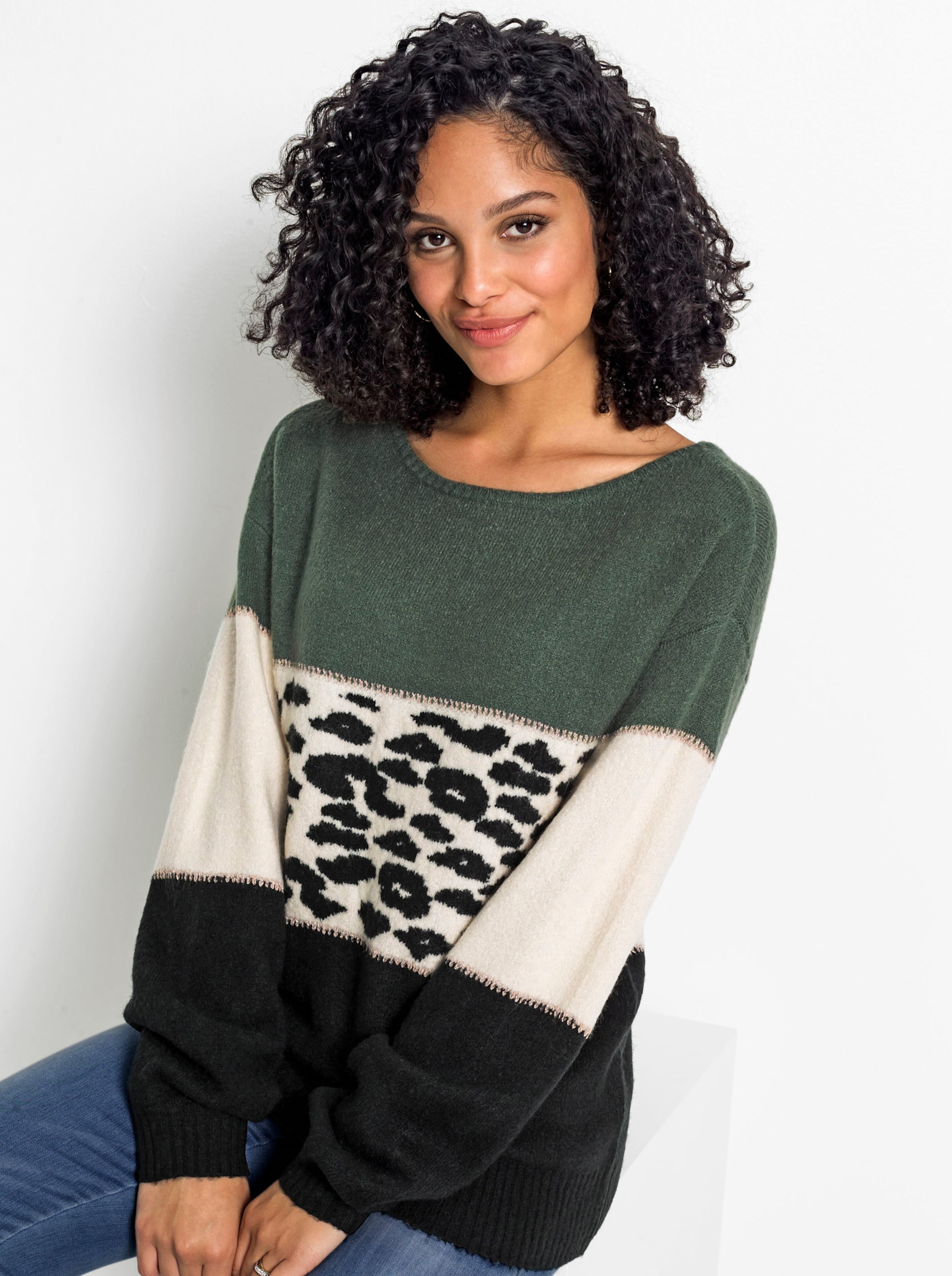 Pullover in moos-schwarz-gemustert
