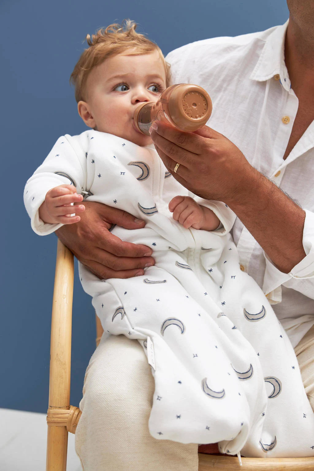 baby slaapzak met afritsbare mouwen Moon wit/indigo