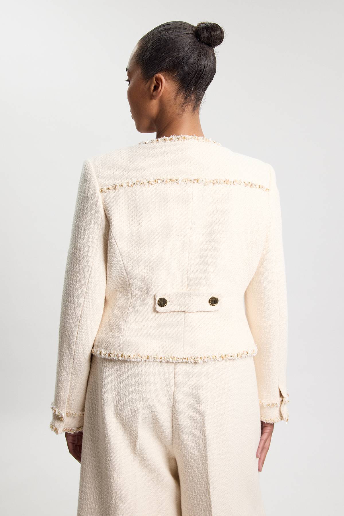 KarenMillen Veste Ajustée En Tweed Grande Taille Avec Finitions Ornementales
