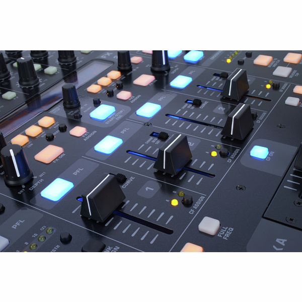 Behringer DDM 4000 Bundle II