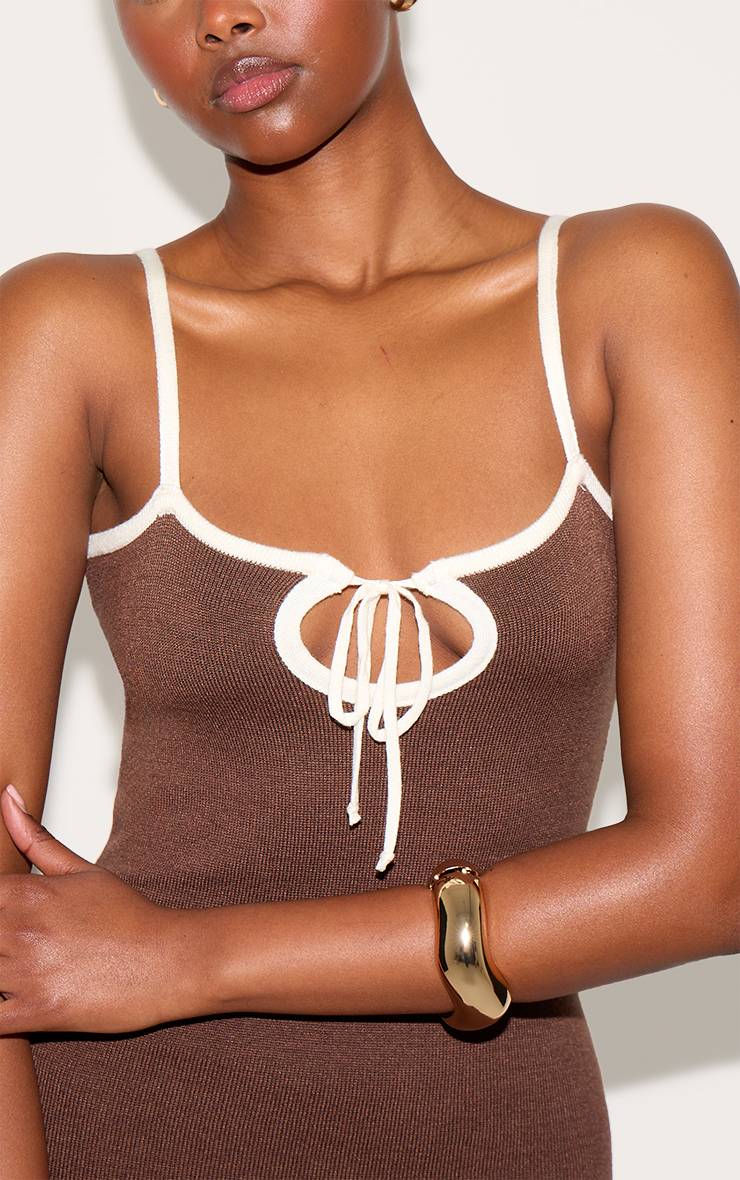 Robe En Maille À Détails Contrastants