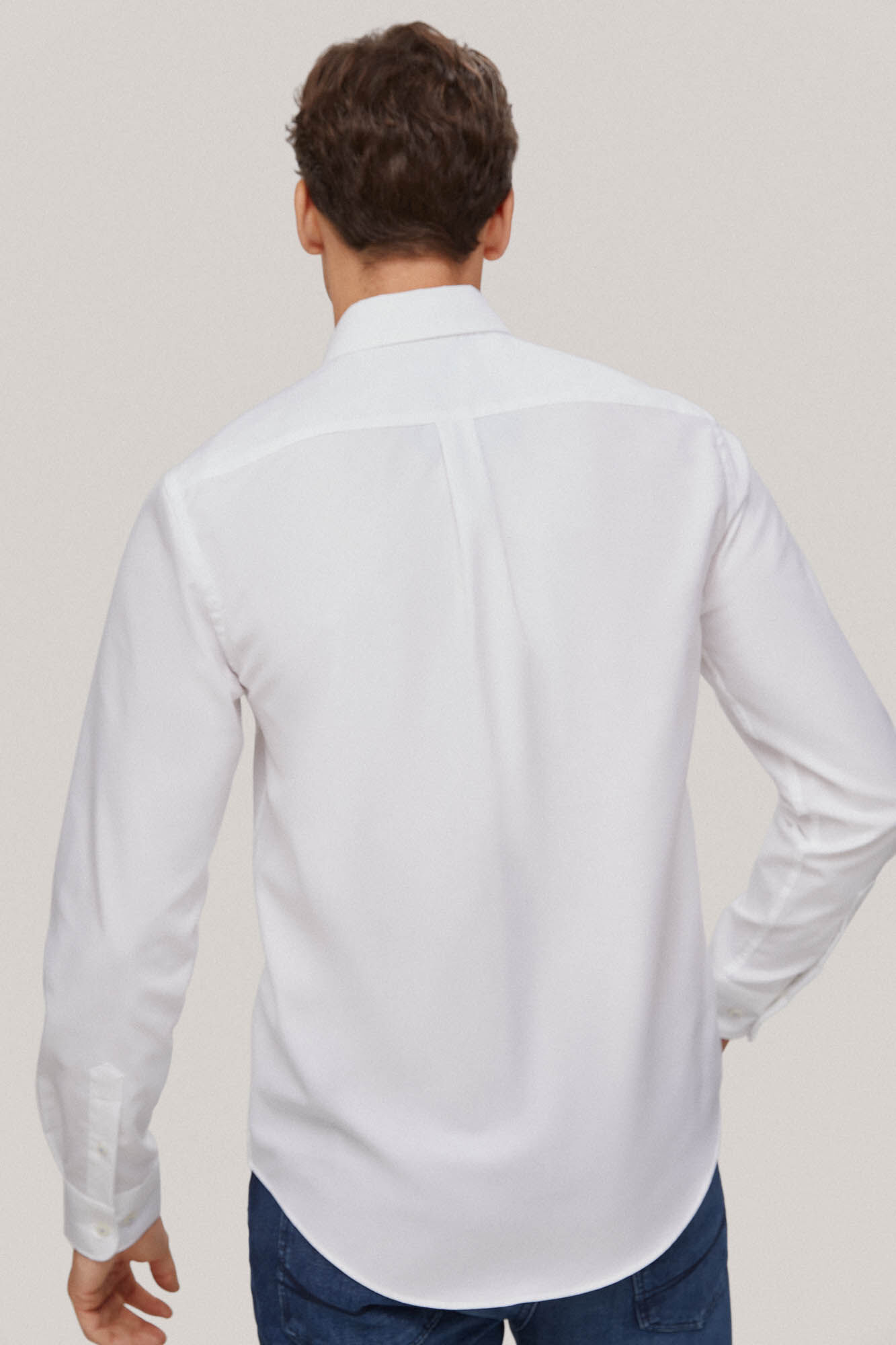 Camisa Oxford lisa que não precisa passar - Branca