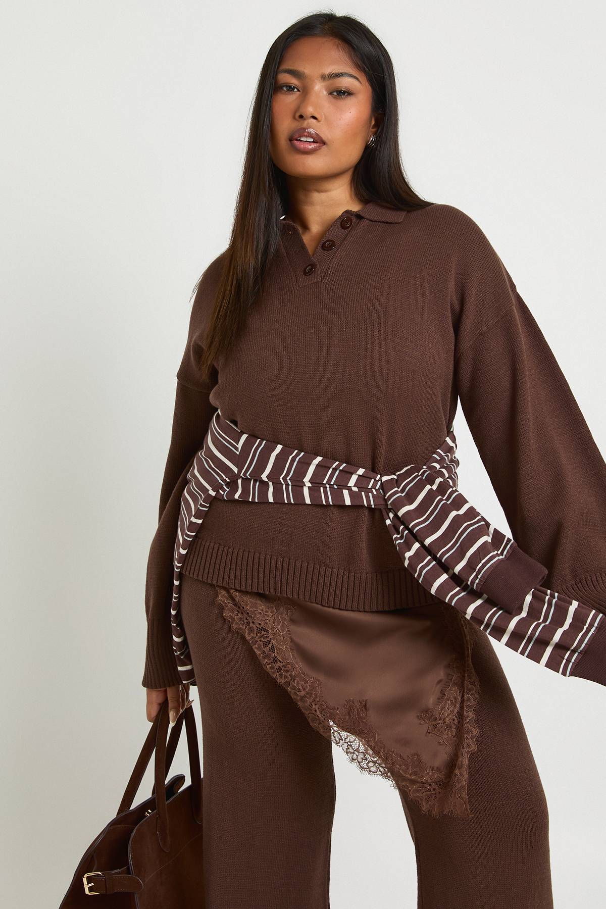 boohoo Ensemble Grande Taille synthétiquell à Col Boutonné et Pantalon Droit Coordonné