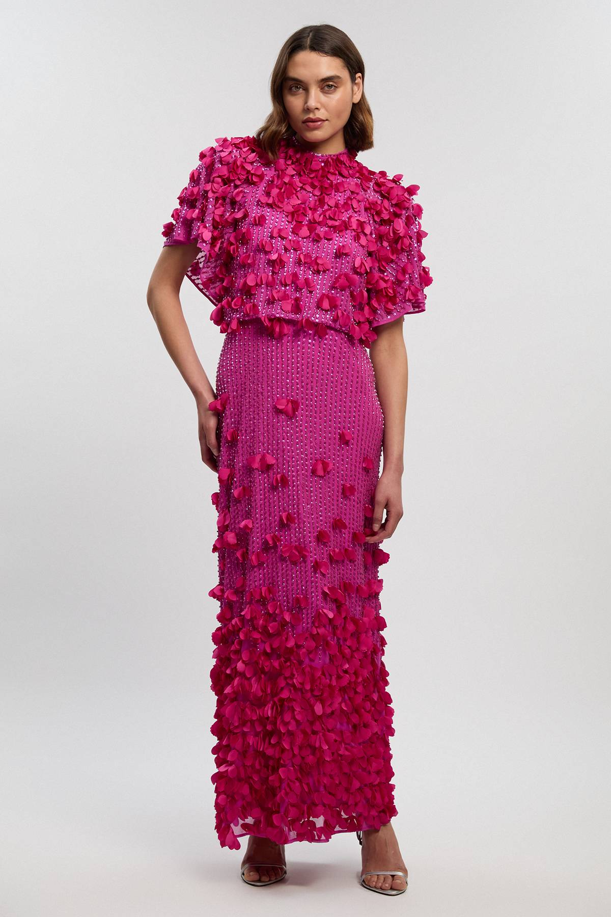 KarenMillen Robe maxi tissée à appliqué de cristal et manches d’ange