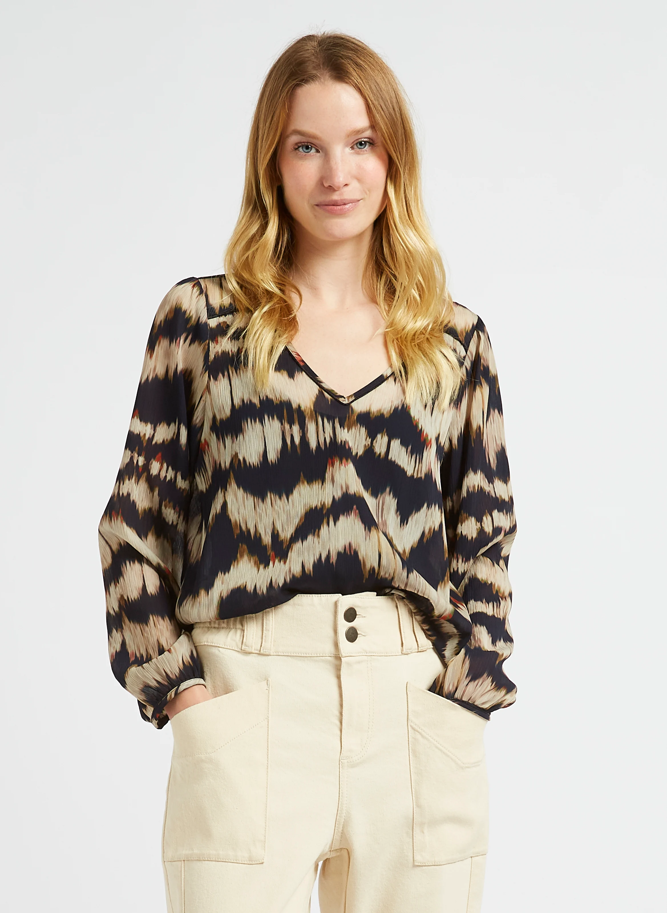 CASILDA - Blouse col V imprimée en crêpe| Marron