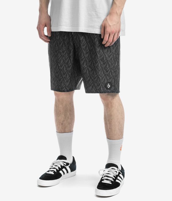 Volcom Featured Artist J Jager 17 Boardshorts (black)