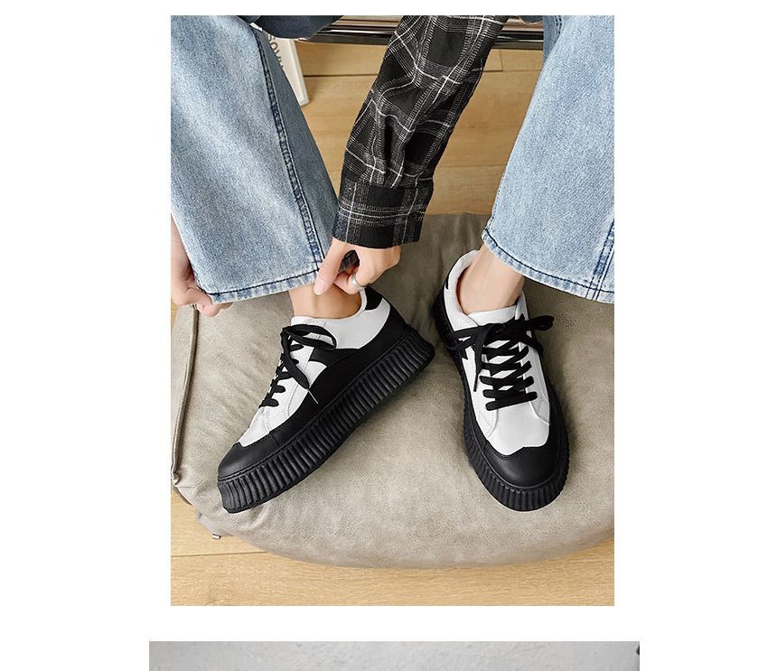 Tanzanite - Tweekleurige veterschoenen met platform