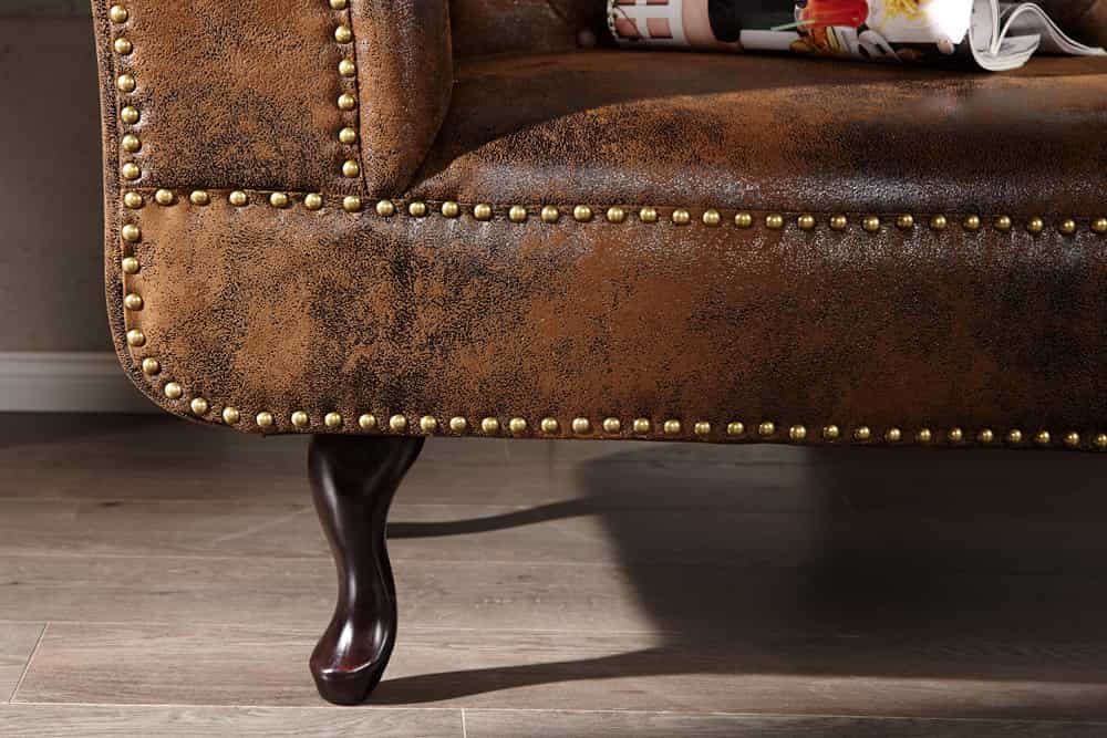 Chesterfield Récamière 170cm antik braun mit Knopfheftung und Nietenbesatz