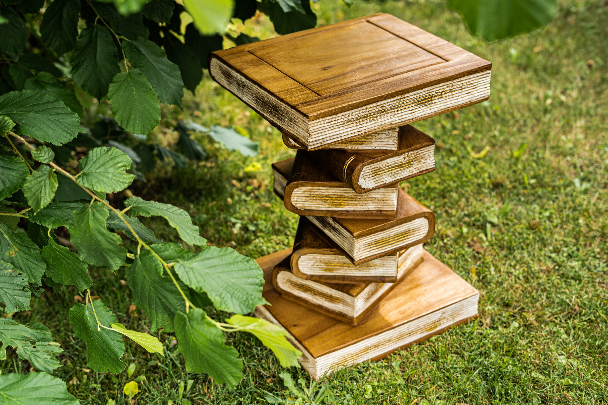 Bücherstapel, natur, T 35 cm, B 35 cm, H 38 cm von fischer's lagerhaus