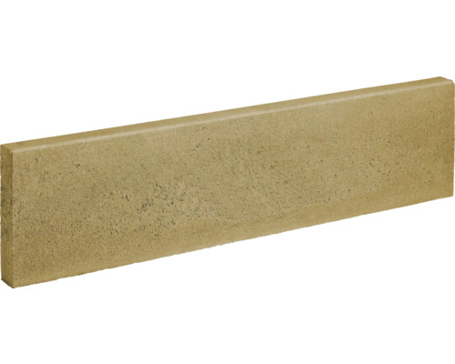 Betonnen gazonrand geelzand afgeschuind 100 cm x 6 cm x 25 cm