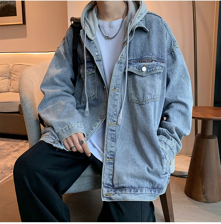Whyessa - Oversized denim jack met afneembare capuchon en knoopsluiting