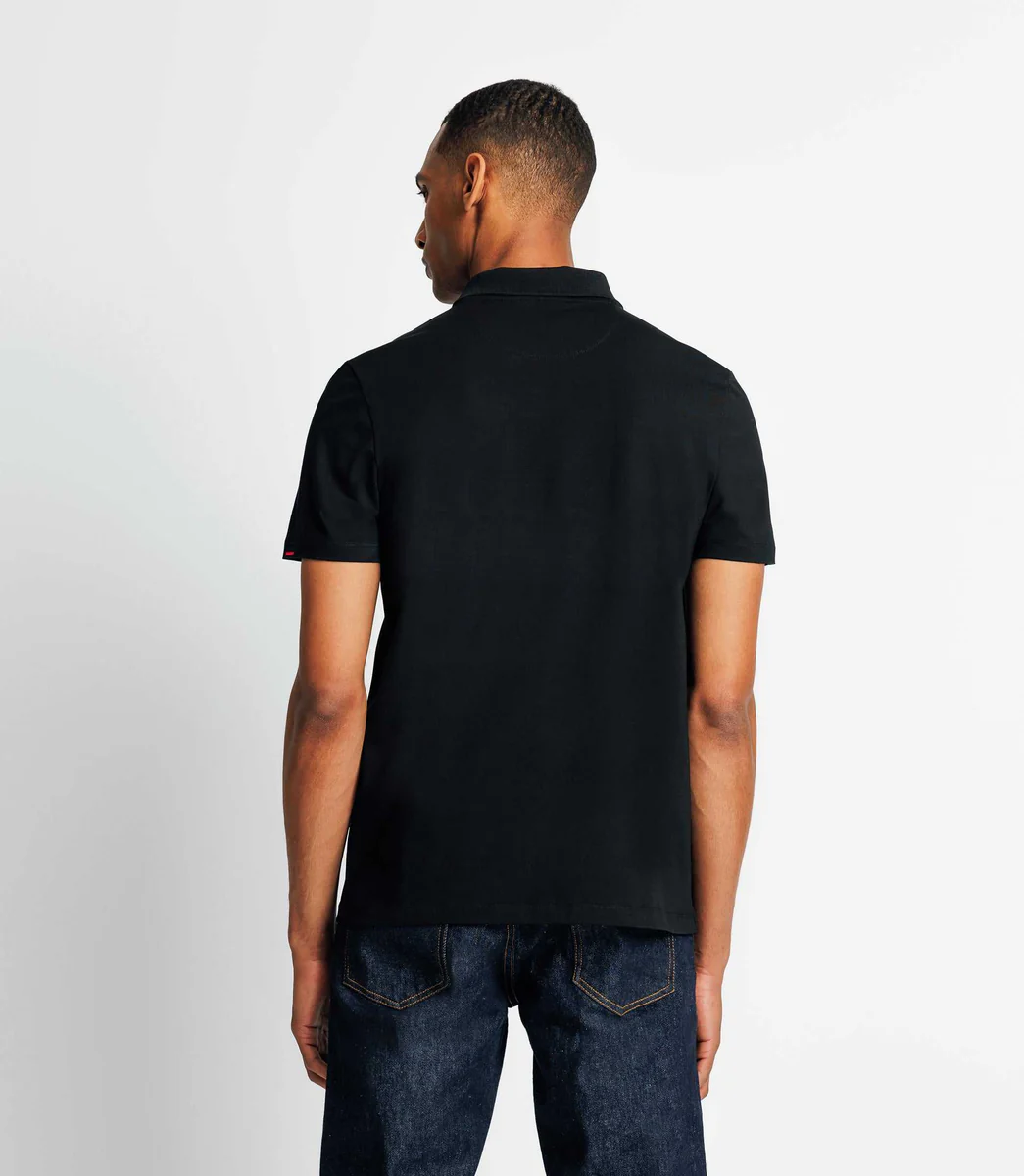 Polo avec patch noir