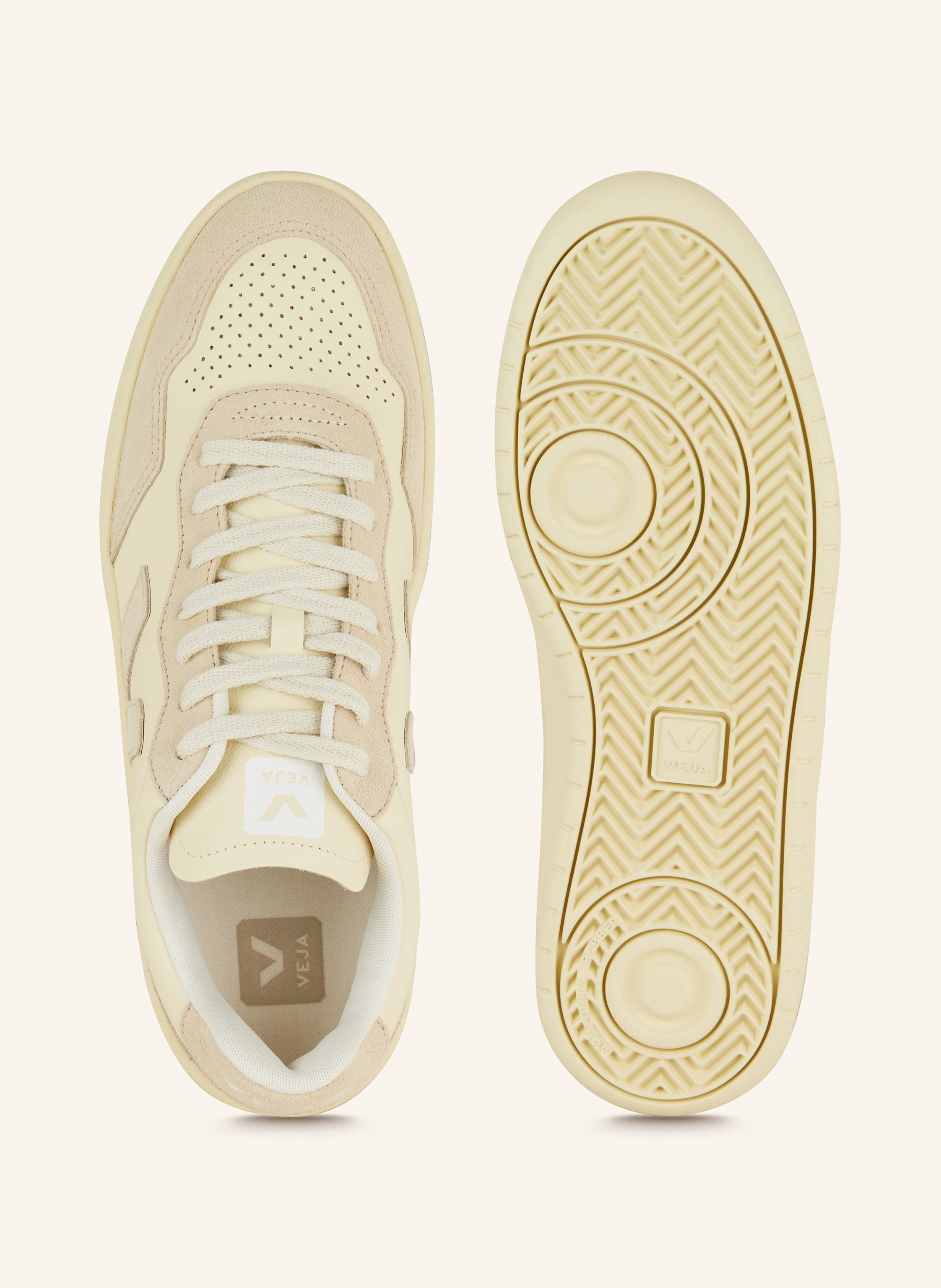 VEJA Sneaker V-90