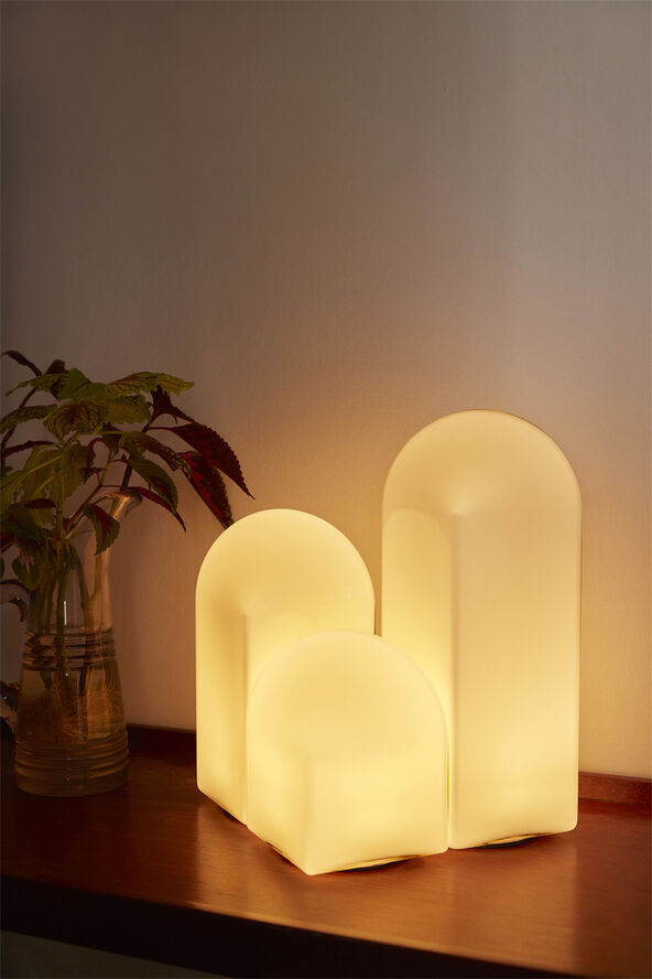 Hay Parade 320 Table Lamp Shell white