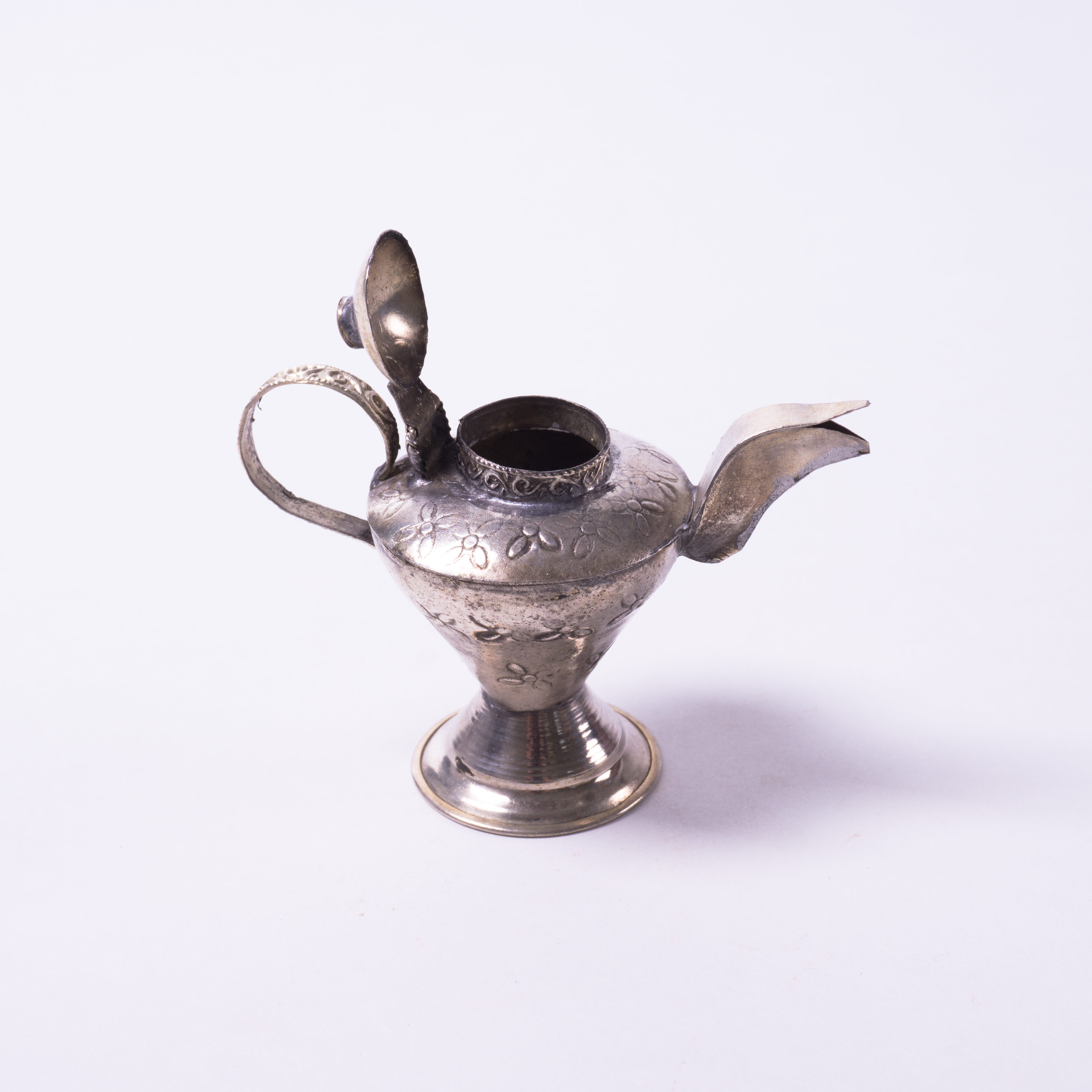 Schmuckkanne 'Misbah', handgefertigt, silber, B 8 cm, H 6 cm von fischer's lagerhaus