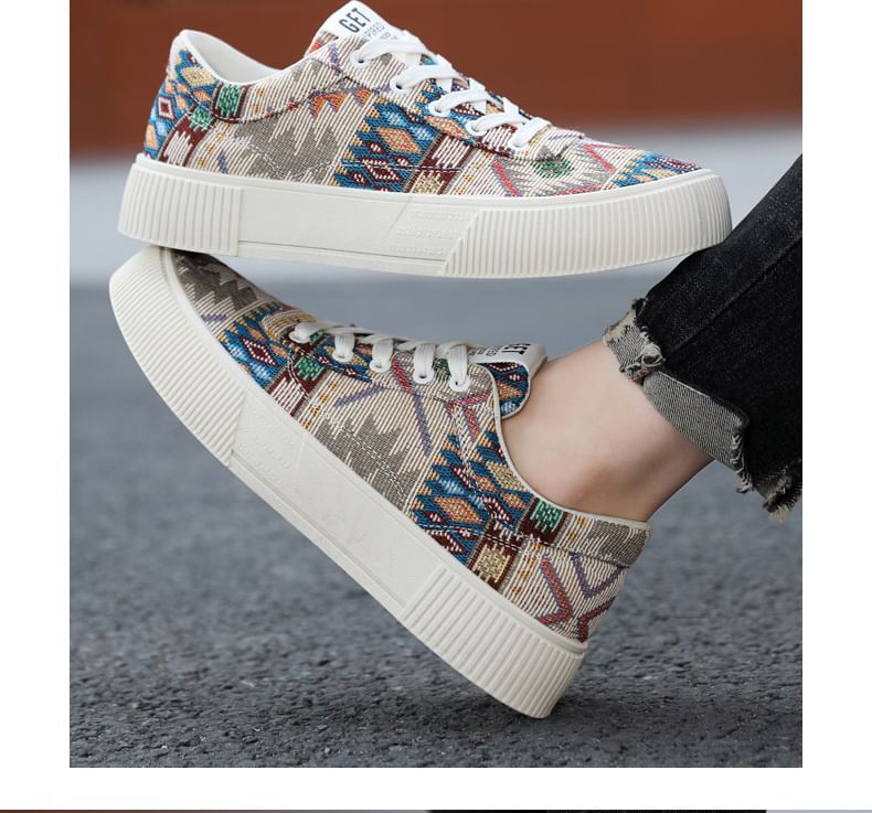 Tanzanite - Platform veterschoenen met patroon