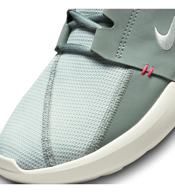 Nike Women Nike E-Series AD Sneakers