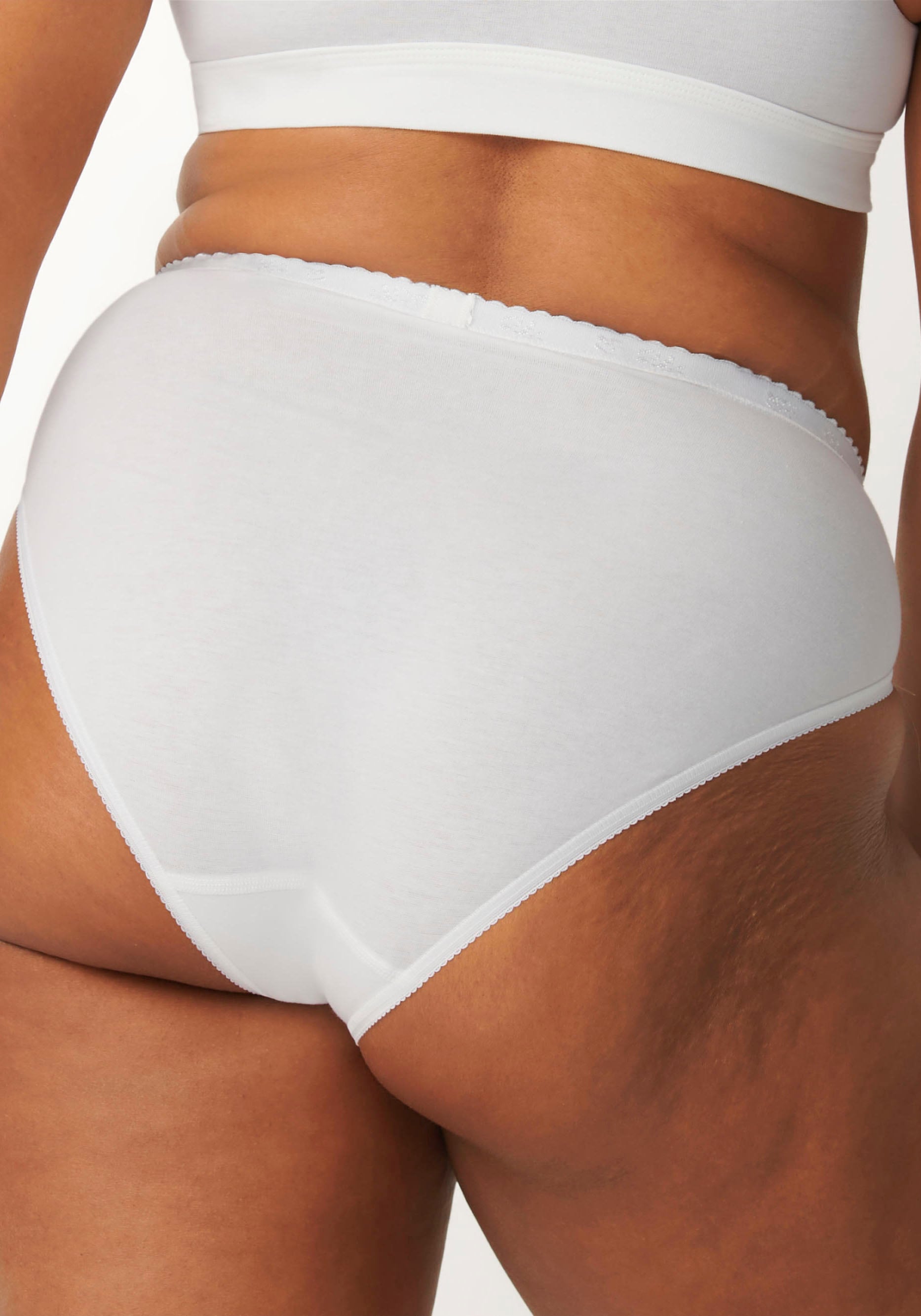 sloggi Tai-Slip »Chic«, hoher Beinausschnitt, feminin, Spitzeneinsätze, weich, elastisch