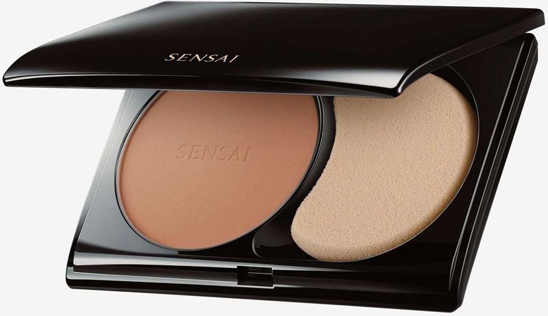 Sensai - Total Finish Poeder Foundation Navulling - Tint TF 204 Almond Beige - SPF 10 - 11 gr