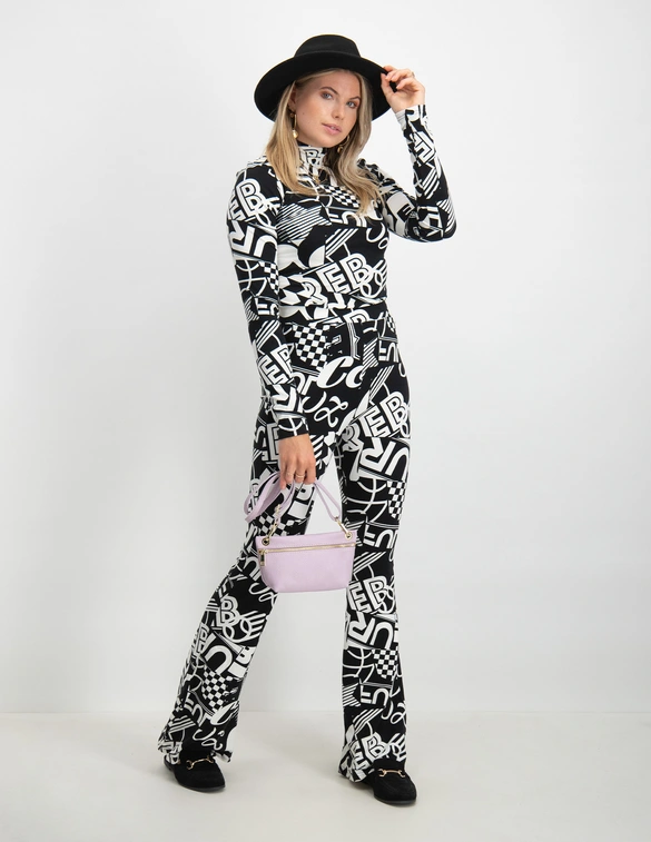 Colourful Rebel Turtleneck Neyo Letter WT215000