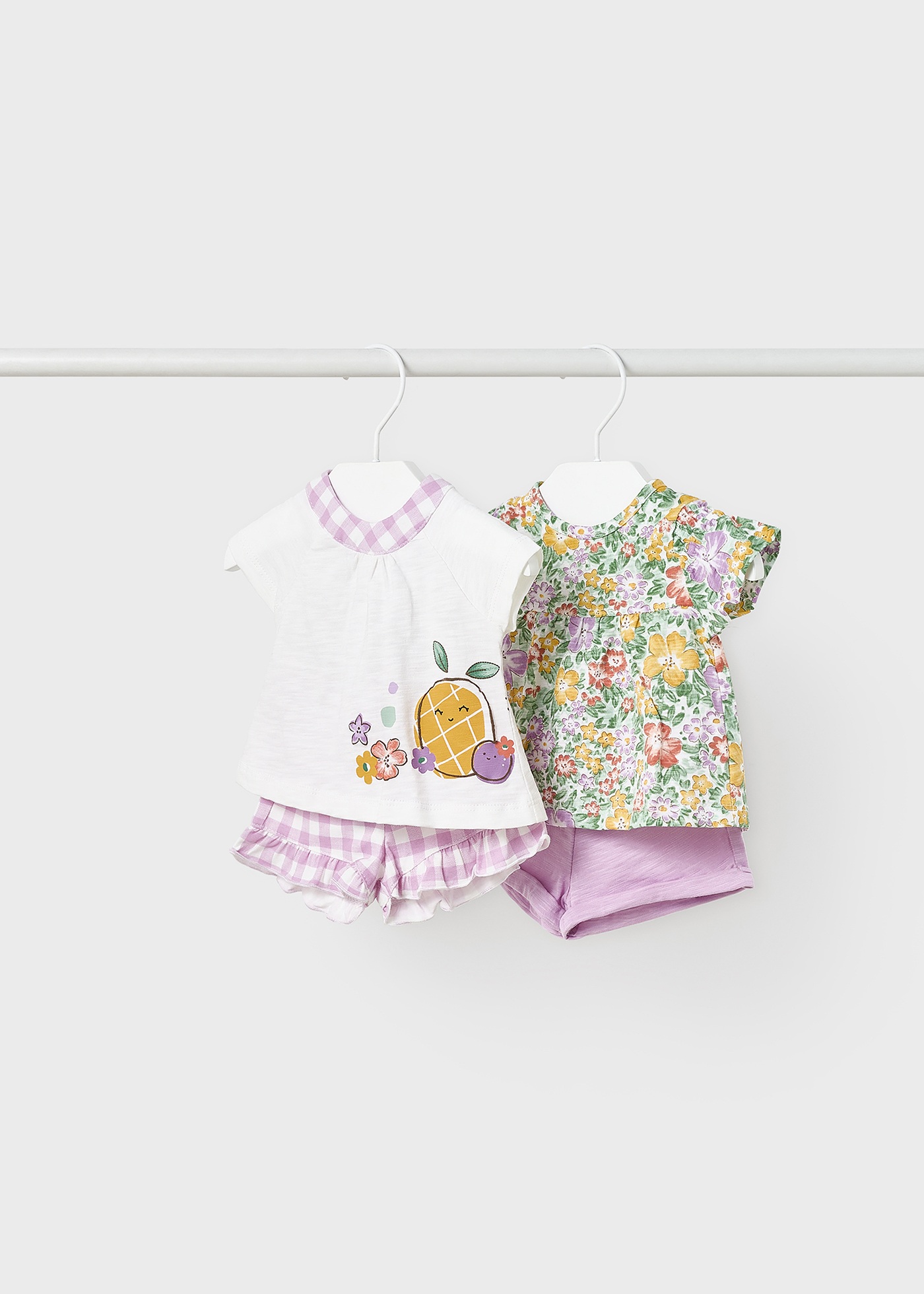 Conjunto de 4 peças com estampa para recém-nascido