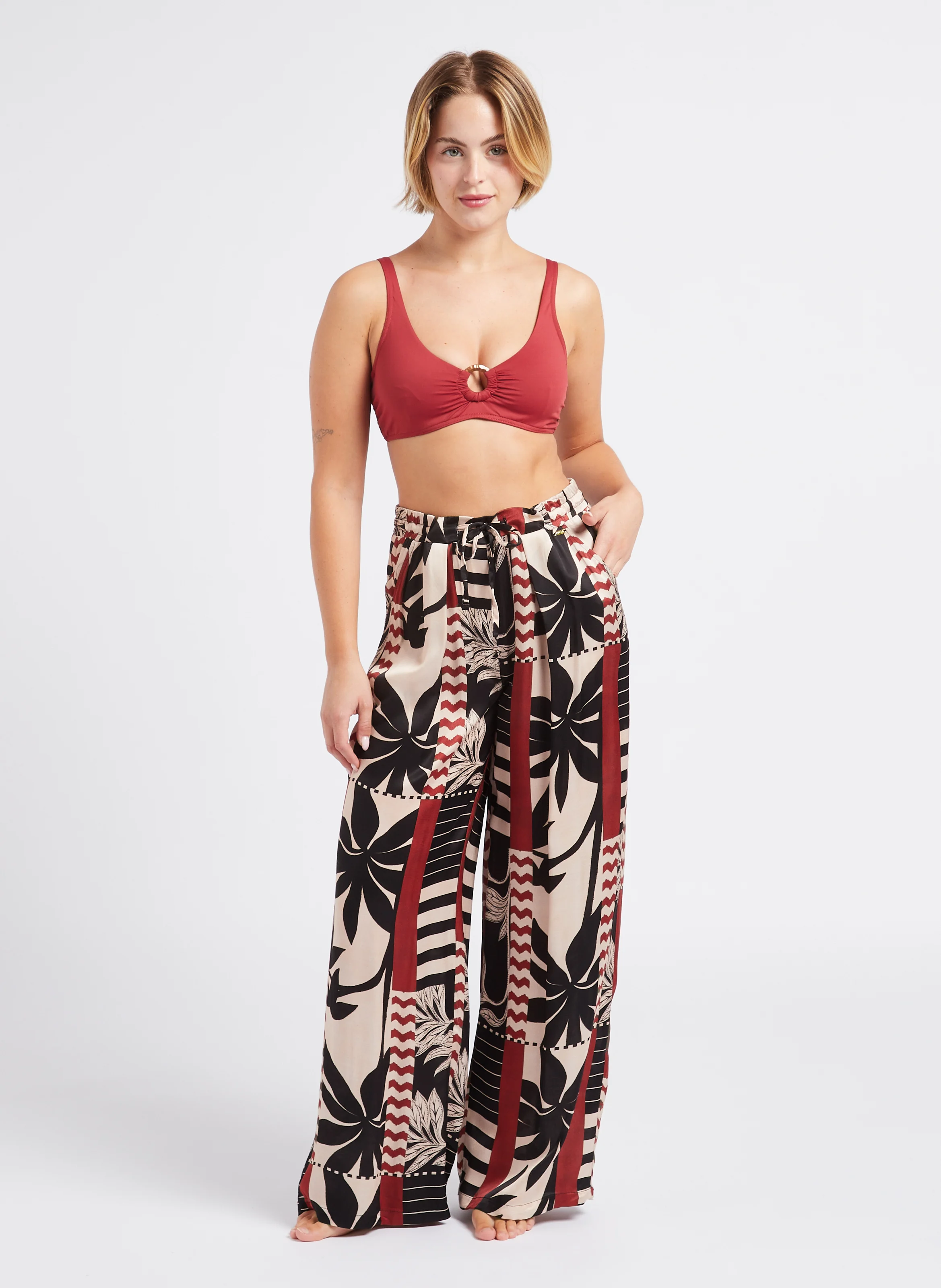 MESQUIDA - Pantalon de plage fluide à imprimé graphique | Noir