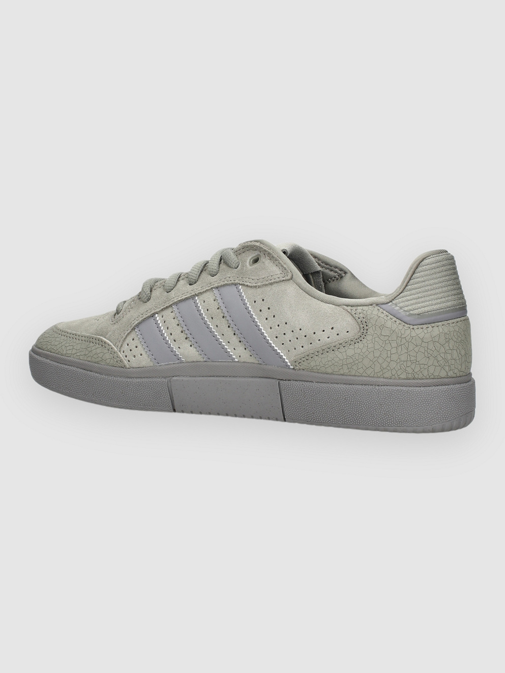 adidas Skateboarding Tyshawn Low Skate Shoes silpeb/grethr/goldmt